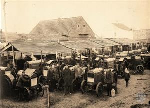 Машинно-тракторная база Агро-Джойнта в Джанкое, Крым, 1929 г. Фото Б.Бюлер, YIVO