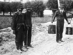 Евреи-рабочие шахты по добыче озокерита