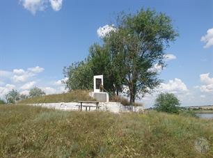 Братская могила около с. Новоподольское