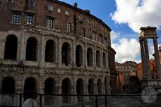 Театр Марцелла построен Октавианом Августом в 12 г до н. э.
