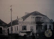 House in the center, 1930 Photo P.Zholtovskiy