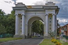 Построена в честь приезда Екатерины II на деньги купцов в 1787 г. Построена в честь приезда Екатерины II на деньги купцов в 1787 г.