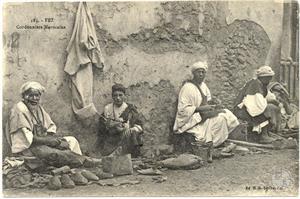 Фес, Марокко, 1917. Еврейские сапожники