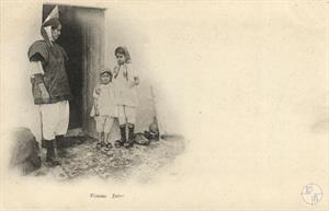 Еврейская женщина и девочки (предположительно, Тунис)