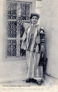 Алжир. Сцены и типы. Еврейская женщина в своем доме