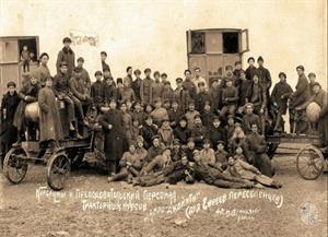 Курсанты и преподаватели курсов трактористов Агро-Джойнта. Херсон, 1926. Фото М.Фланцвейга, YIVO