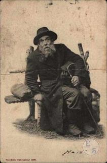 Станиславов. Старый еврей на скамейке, 1906