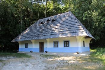 The house from the village of Velyky Kuchuriv in the Pyrohiv Museum, Kyiv