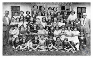  The Hebrew School “Safa Iwria” in Stanesti, 1933