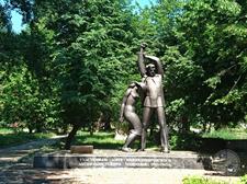 Памятник участникам антифашистского подполья Памятник участникам антифашистского подполья