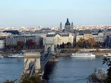 Первый постоянный мост через Дунай - мост Сечени, или Цепной мост. Самый красивый мост Будапешта