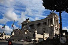 Витториано — монумент в честь первого короля объединённой Италии Виктора Эммануила II