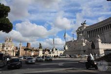 Колонна Траяна создана в 113 году н. э. в честь победы над даками