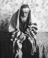 Молящийся еврей. Летичев, фото экспедиции Ан-ского, 1912