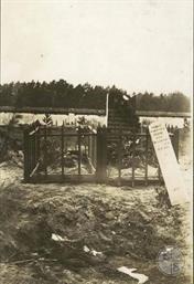 The grave of the cadet Andreas Rosental, 1914-1915