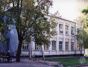 Еврейская школа, 1998