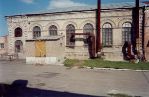 Хасидская синагога на территории завода