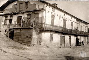 Jewish house in Chortkov - this is how signed the photograph that a German or Austrian soldier took during the 1st World War