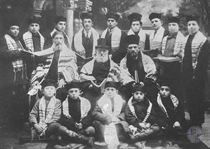 Synagogue Choir. Photo from the archive of the Sobol family