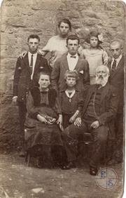 Chaim Reinstein, his wife Fanja née Amcis (Amcies) and their children, Okopy, 1920's.