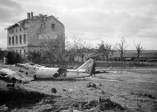 Советский бомбардировщик, упавший возле станции Тлусте, 1942 г. 