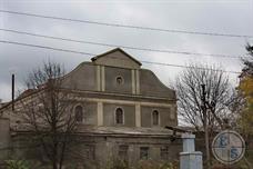 Это одна из немногих сохранившихся синагог такого типа на Винничине