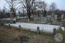 Могила находится на новом кладбище