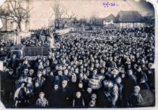7 ноября 1926 года. Сегодня тяжело себе представить такое количество людей в Сниткове