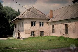 Synagogue of the Turyysk (Trisk) Hasids in Mlyniv, 2001