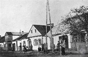 A prewar view of Sarny. From Pinkas Kehilat Volhynia