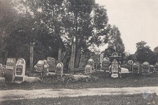 Cemetery in Volodymyr, 1918