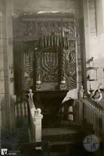 Aron-kodesh in Vysotk synagogue. Photo by Jozef Gorowicz, 1933