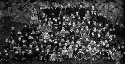 The students and teachers of “Tarbut” School in Korets, 1933