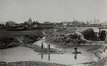 Lokachi, 1916. Synagogue is visible on the left