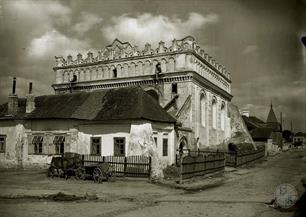 On the attic, you can see the star of David, photo of the 1920s