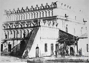 Jews at the entrance to the synagogue, 1920s