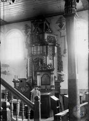 Aron kodesh in the synagogue in Olyka, 1925