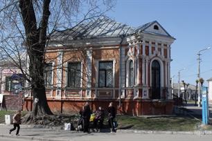 Former house of the Jewish doctor Shnayfain, 2011. Heroiv Maydanu 2 Street