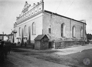 Synagogue in 1922. Photo by Henryk Poddebski