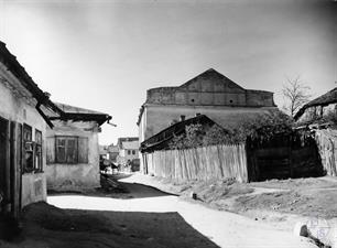 Synagogue in 1930s. Photo by Shimon Zaychik