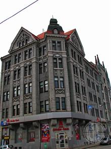 Гостиница "Москва", на заднем плане дом Зильбермана