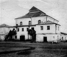 Синагога, фото экспедиции Ан-ского, 1912. Судя по всему, это другая синагога, на сегодня не сохранившаяся